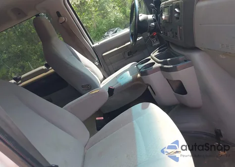 2010 Ford E-350 Super Duty Xl/Xlt из США, поврежденный, VIN 1FBNE3BL3ADA77850